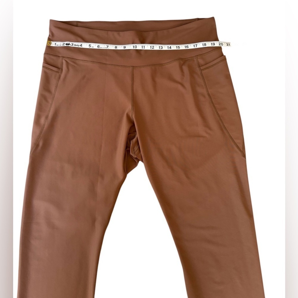 Old Navy, plus Size PowerSoft High Waist Full
Length Pocket Leggings, 3X 🏃‍♀️‍➡️ - Picture 6 of 9